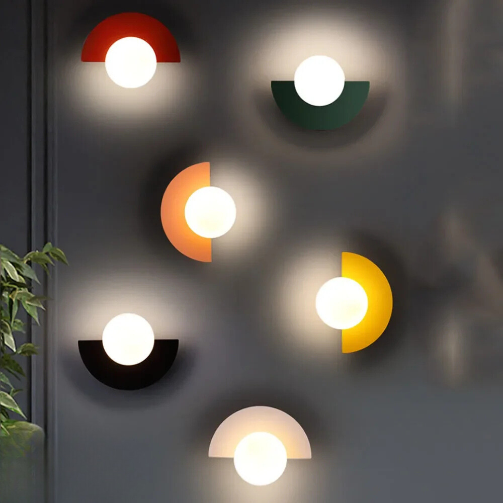 Applique Murale LED en Verre Coloré avec Interrupteur | Design Scandinave Élégant