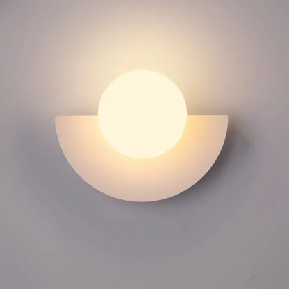 Applique Murale LED en Verre Coloré avec Interrupteur | Design Scandinave Élégant