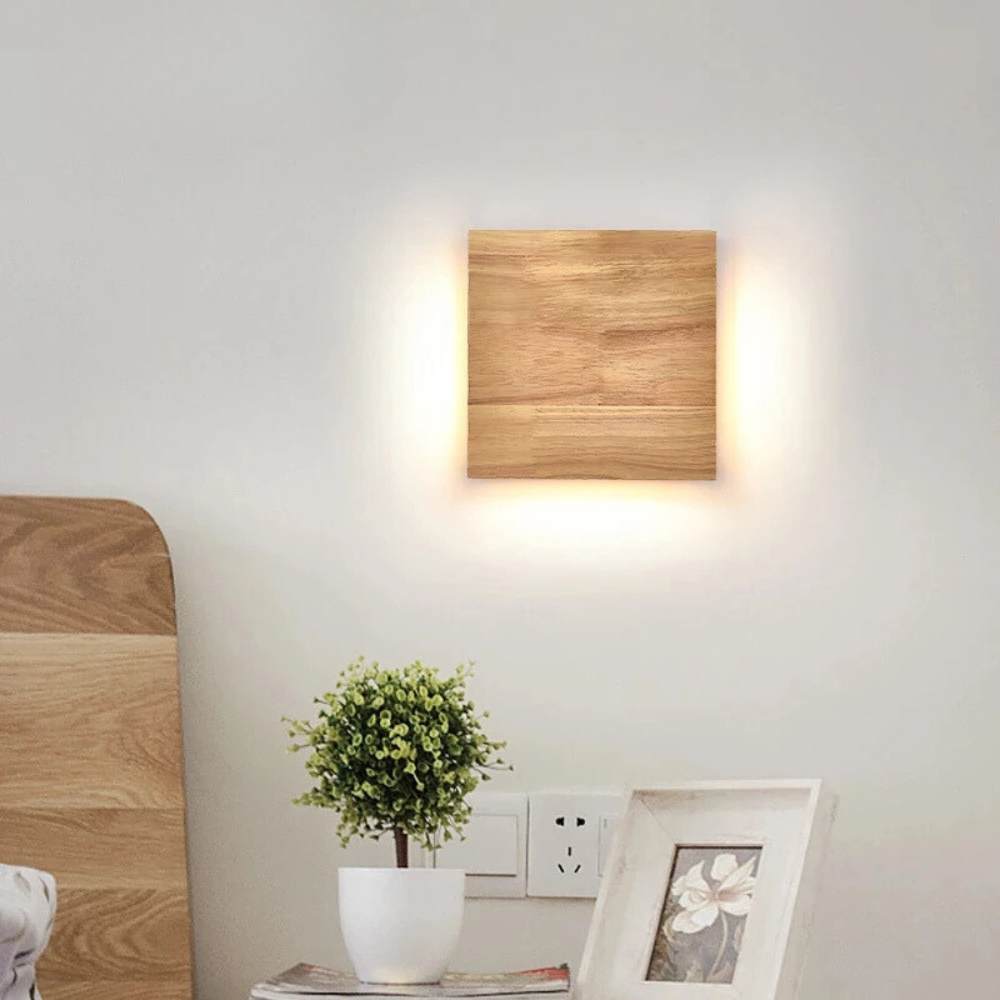 Scandinavische LED-wandlamp voor slaapkamers in natuurlijk hout