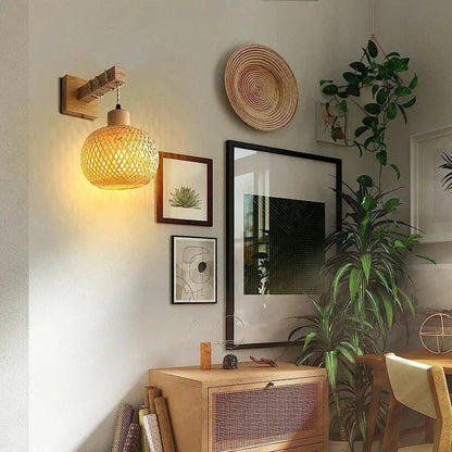 Wandlamp van bamboe en natuurlijk rotan